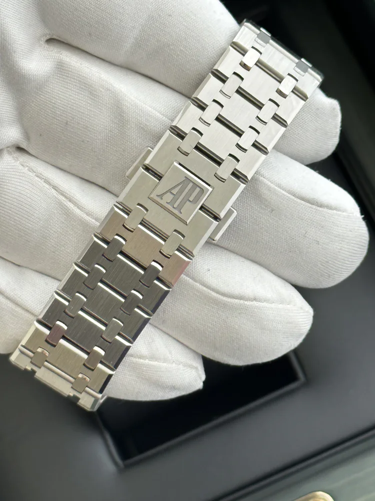 Audemars Piguet Royal Oak Chronograph SELFWINDING CHRONOGRAPH 41 MM